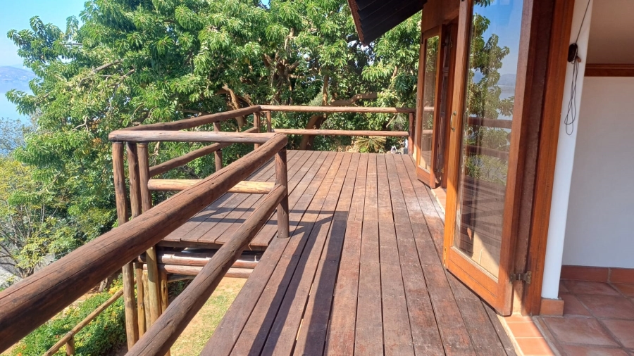 4 Bedroom Property for Sale in Kosmos North West